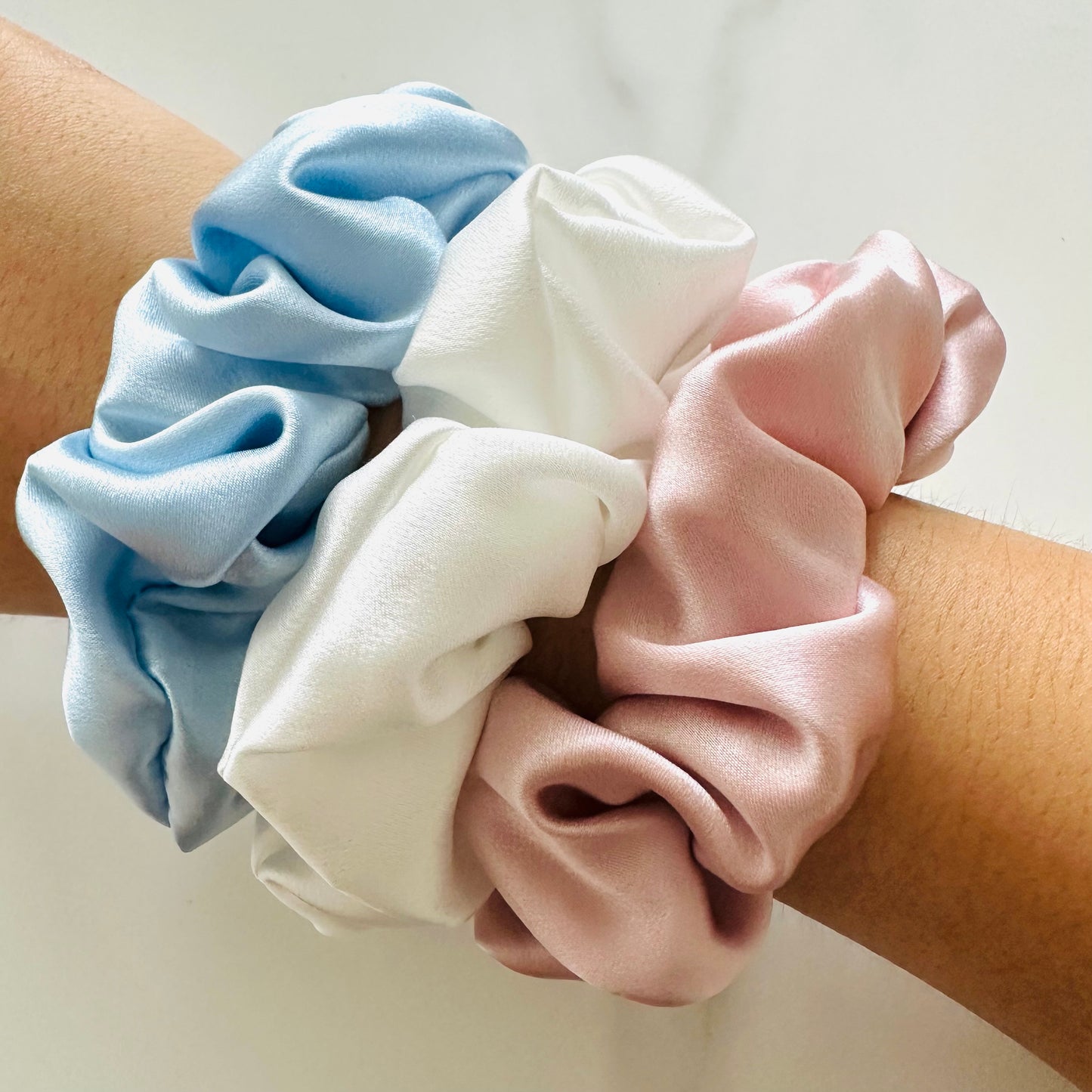 100% Mulberry Silk Scrunchie Hair Tie Elastic 4cm (Large) 6A Grade (22-momme) Oexo-Tex Certified